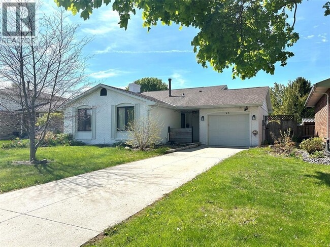 Photo - 25 Durco Ave