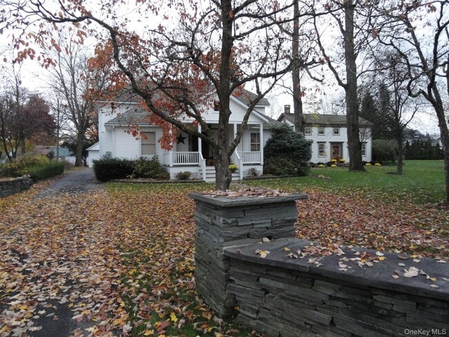 Photo - 232 Maple Ave
