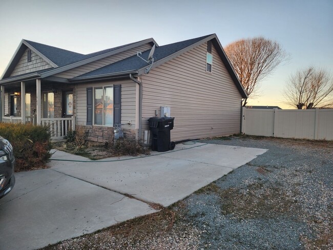 Photo - 1600 North Access Road