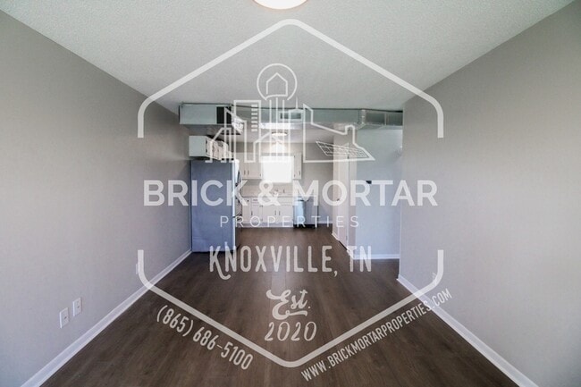 Photo - 1015 Clendenen Rd