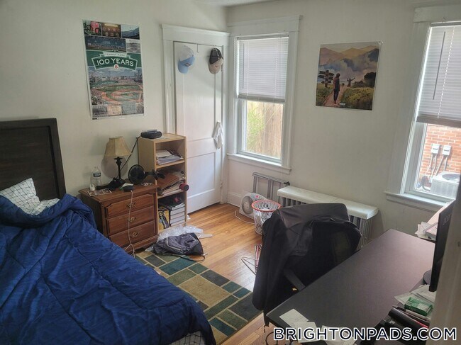 Building Photo - 86 Colborne Rd