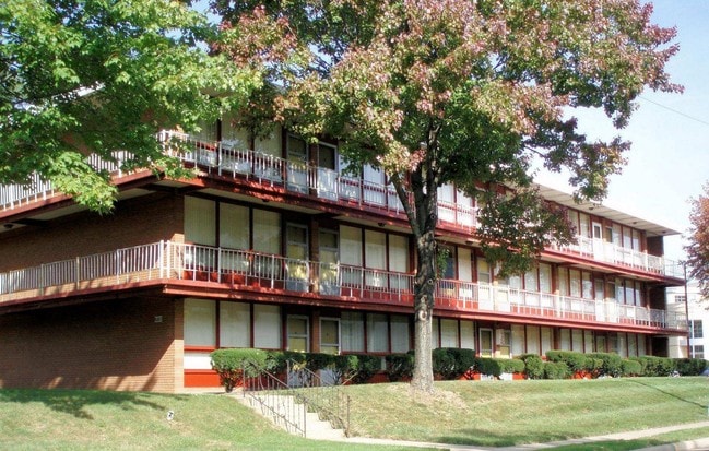 Riverview Apartments - Riverview Apartments