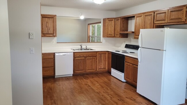 335 Maple Ridge Ct