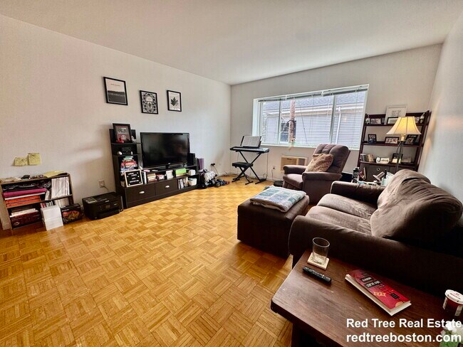 Building Photo - 2 Larose Pl Unit U15 Rental