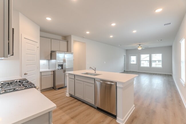 Photo - 8555 Blueberry Ash St