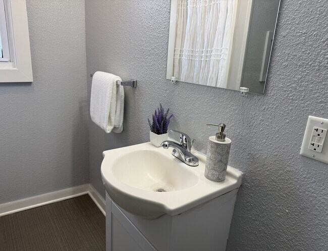 Photo - 742 Locust St