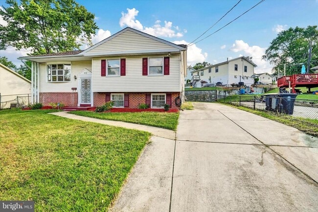 Photo - 6812 Pepper St