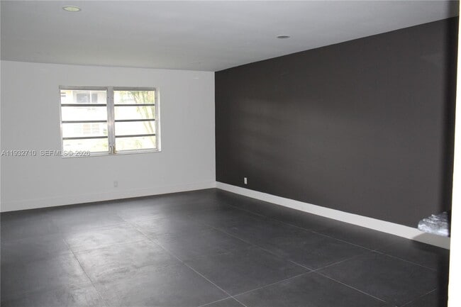 Photo - 5140 SW 40th Ave Unit 3C