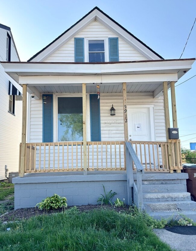 Building Photo - 5912 Elmwood Ave