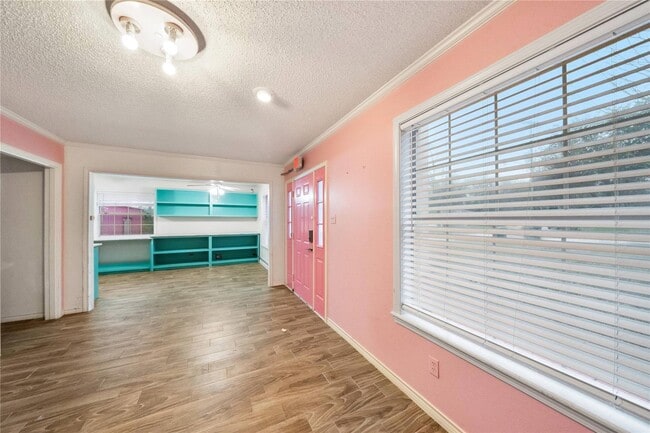 Photo - 1406 Ave Q