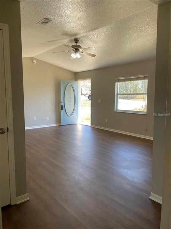 Photo - 7 Hemlock Loop Pass