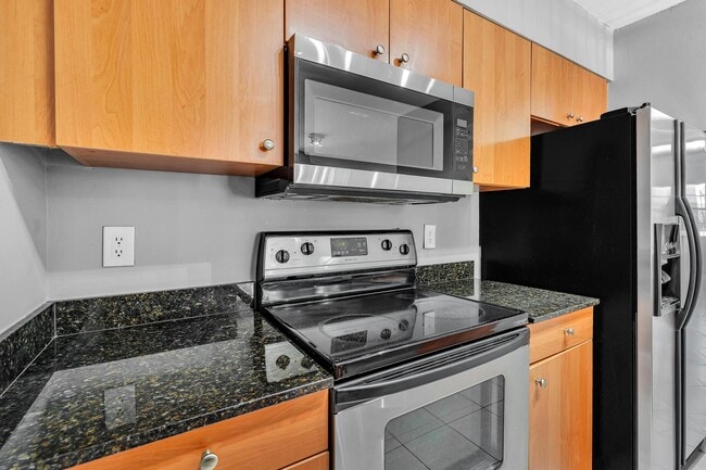 Photo - 2881 N Oakland Forest Dr