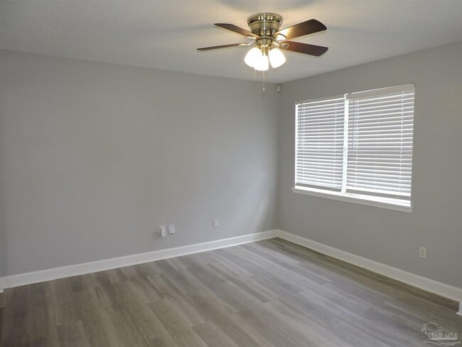 Photo - 346 Quigley Rd
