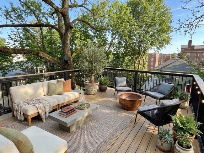 Building Photo - 21 Avon St