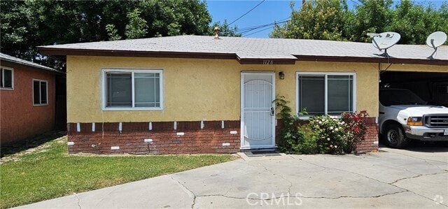 Building Photo - 1128 Huff St W Rental