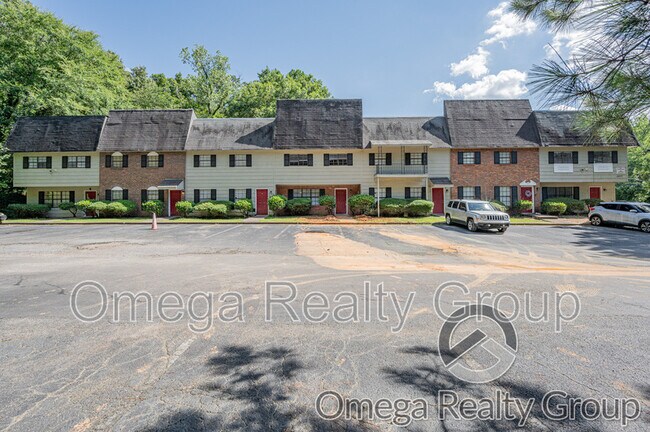 Building Photo - 1827 Carson Rd Unit Apt 1