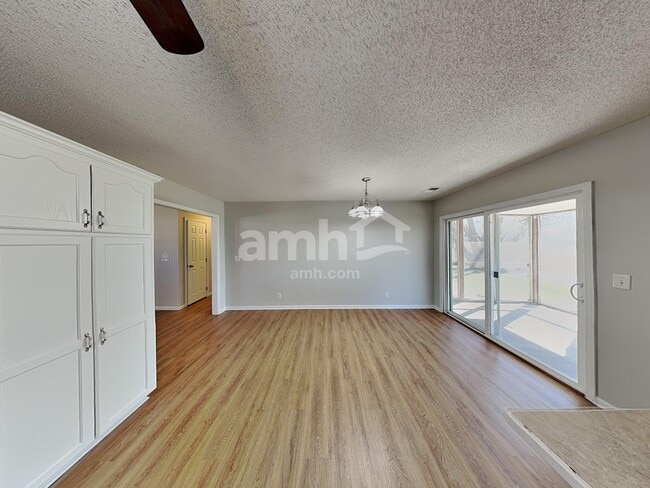 Photo - 1015 Bristol Dr