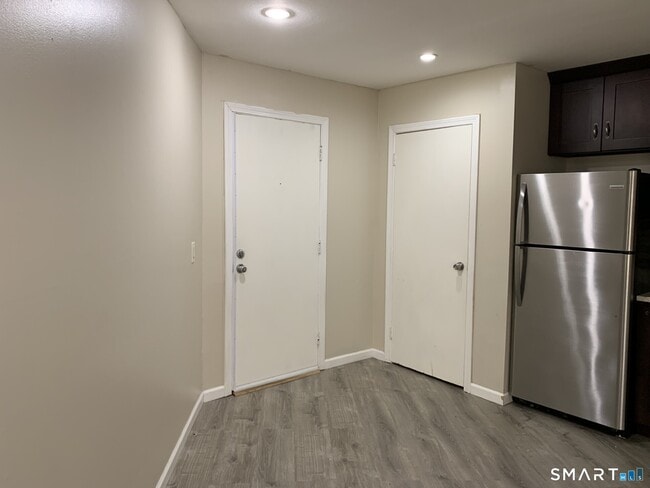 Photo - 124 Biruta St Unit A2