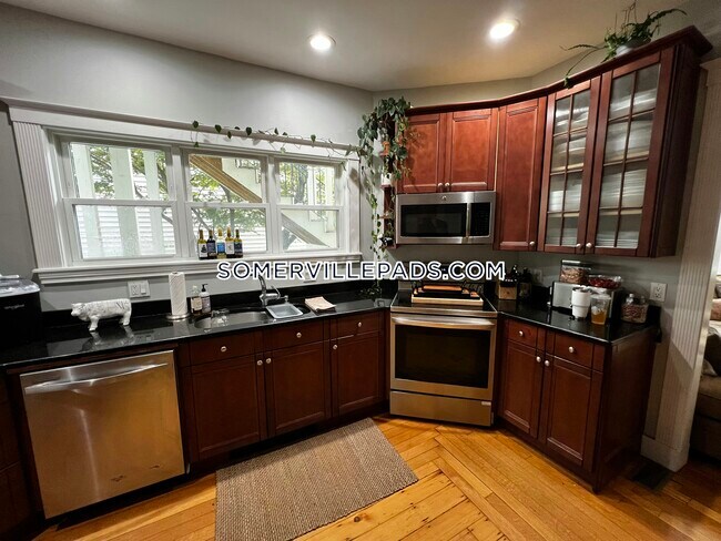 Photo - 39 Tennyson St. Unit 1A