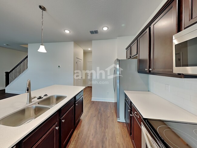 2849 Ponds Trl