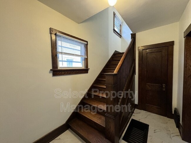 Photo - 3008 Webster St