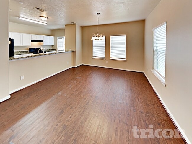 Photo - 11415 Carla St