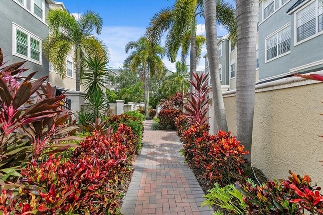 Photo - 1427 Harbour Walk Dr