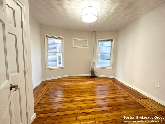 Photo - 157 E Cottage St Unit #3