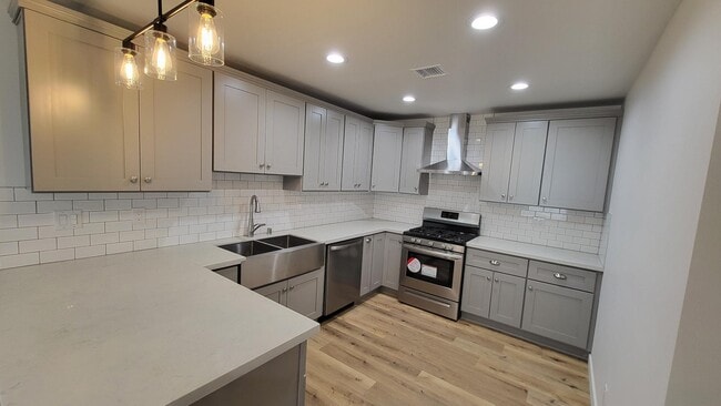 Photo - 1209 W Ave Q 1 Unidad ADU