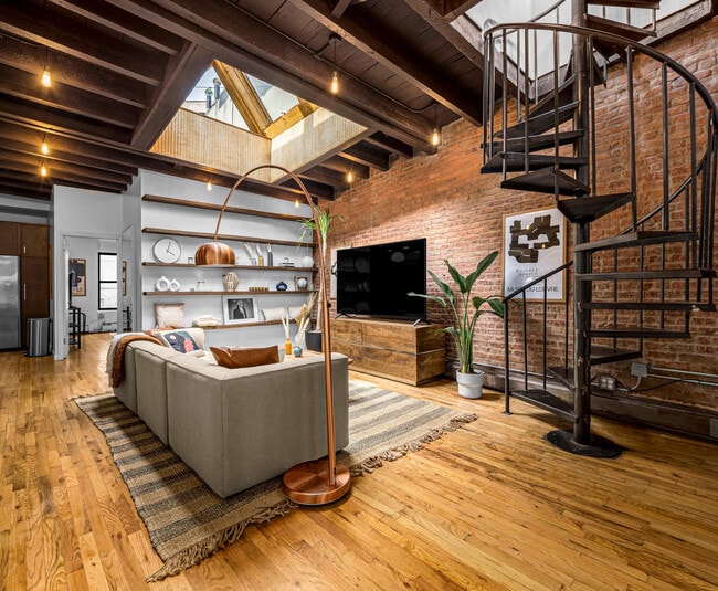 Building Photo - 352 Bowery Rental