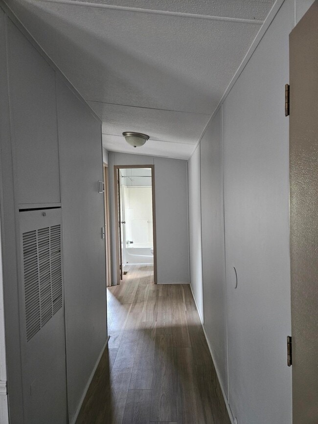 Photo - 935 Calvert Dr