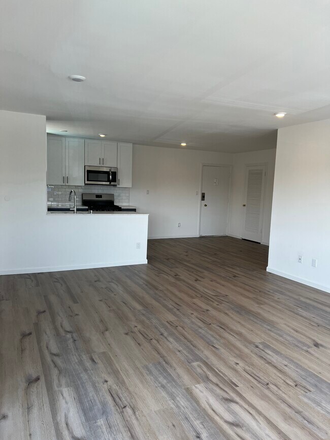 Photo - 18521 Prairie St Unidad 218