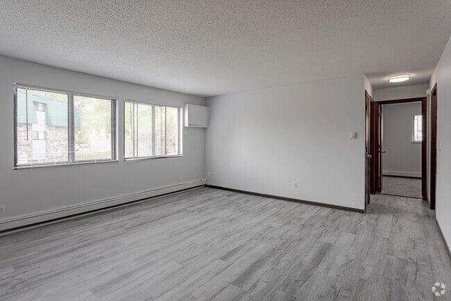 2HAB, 1BA - 925 ft²