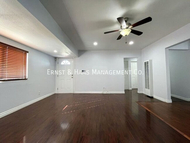 Photo - 1341 W School St