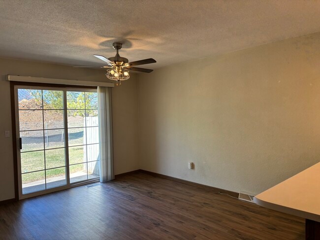 Photo - 2109 Hummingbird Dr