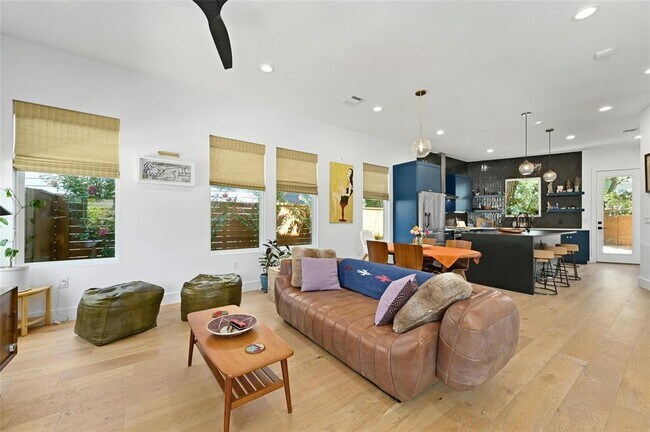 Photo - 1187 Oak Grove Ave