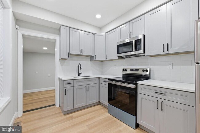 Photo - 2125 N 28th St