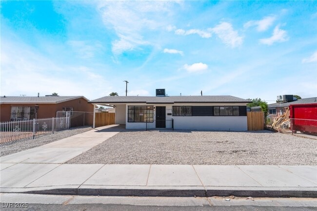 Photo - 1648 J St