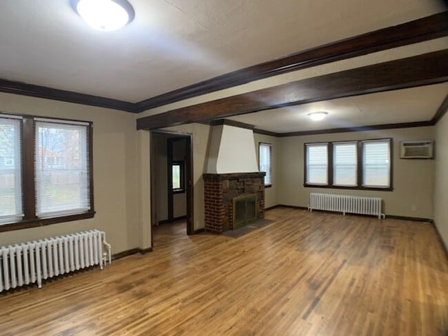 Photo - 1130 6th St E