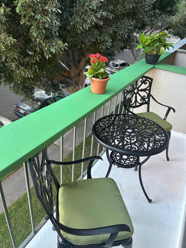 Photo - 3640 Cardiff Ave Unidad Michelle Martin