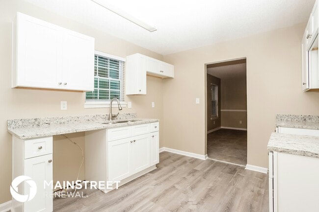 Photo - 3773 Kathryn Dr SW