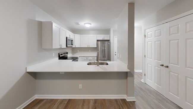 Photo - Carolina Oaks