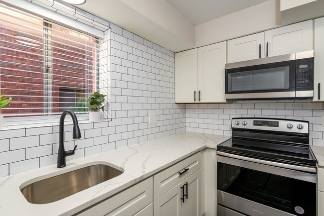 Lindenwood Heights Apartments