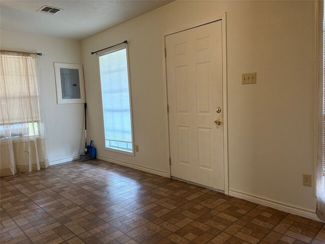 Photo - 141 Cherry Tree