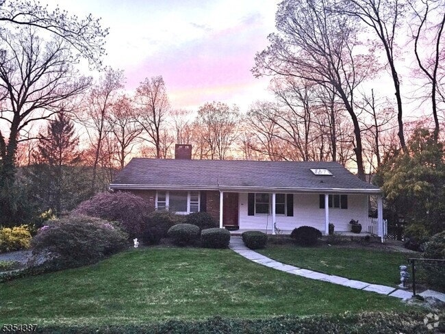 Building Photo - 44 Forestdale Rd Rental