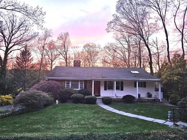 Photo - 44 Forestdale Rd House