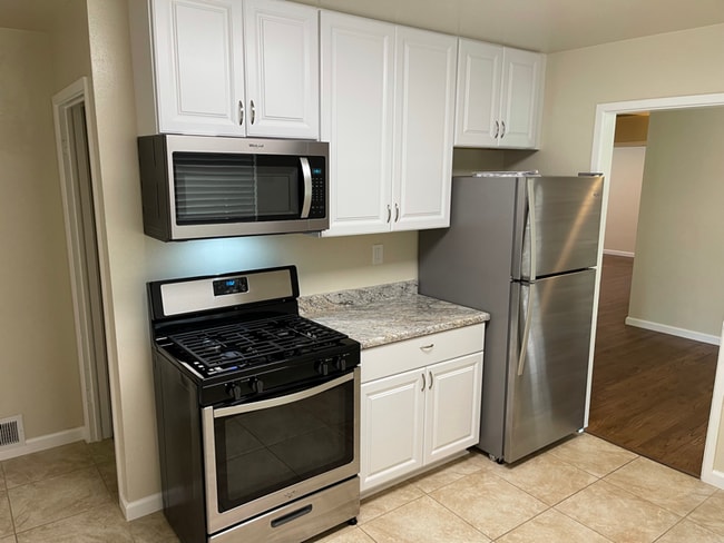 Photo - 80 Everett St