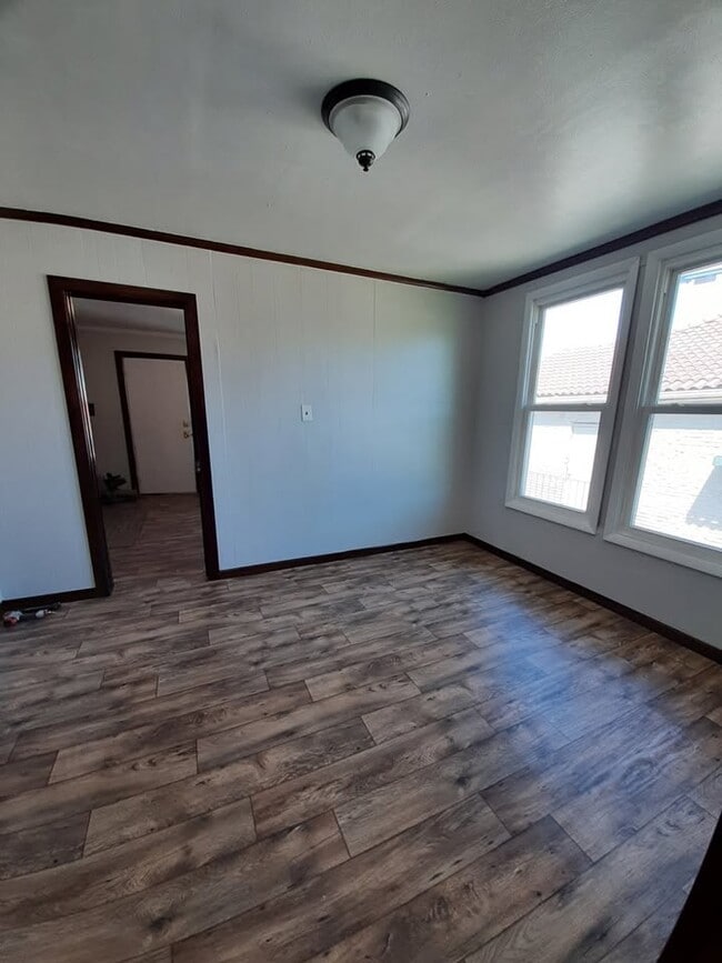 Photo - 3212 E Magnolia Ave