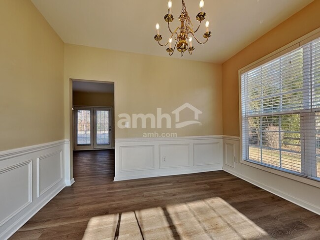 Photo - 6216 Roseway Ct