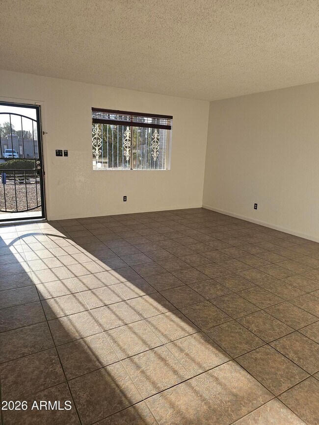 Photo - 4933 Marconi Dr